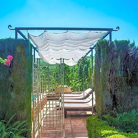 Alavera De Banos Hotel