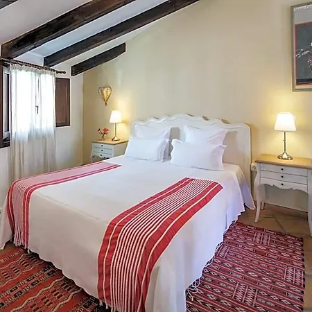 Alavera De Banos Hotel *