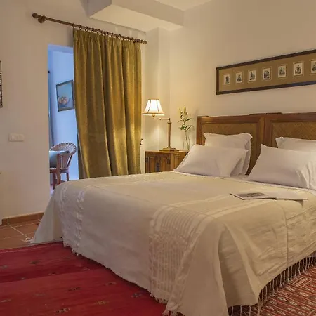 Alavera De Banos Hotell